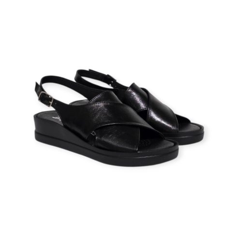Betty Exclusive fekete szandál - 7042
