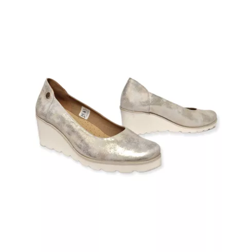 Betty Exclusive arany cipő - K505