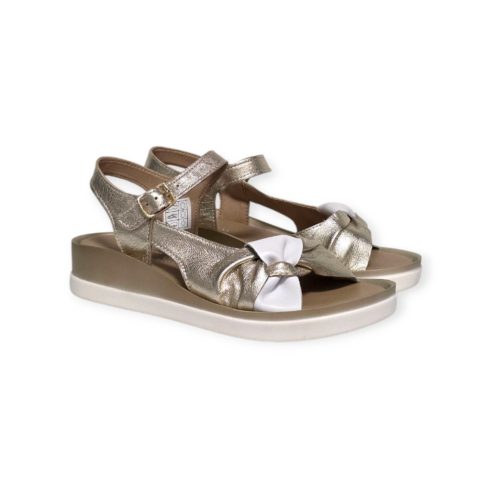 Betty Exclusive arany szandál - L-119