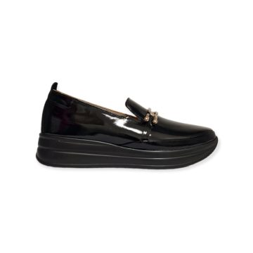 Betty Exclusive fekete lakk cipő - 0691