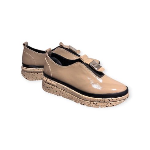 Tutto Bene Scarpe bézs lakk cipő - G197