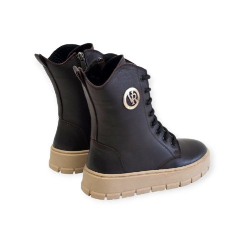 Via Roma barna boka - 082 6349